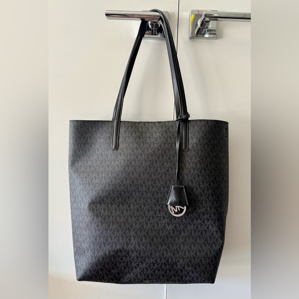 Michael Kors Signature Logo Tote in Black and Grey with MK Charm GUC